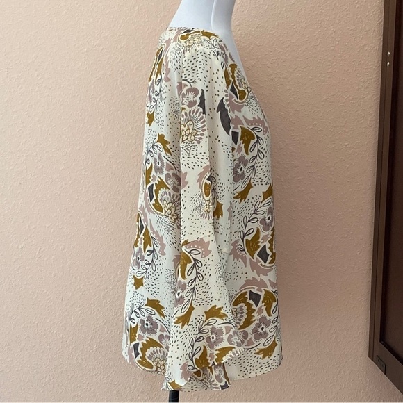 Boho Blouse w Bell Sleeves - Picture 4 of 13